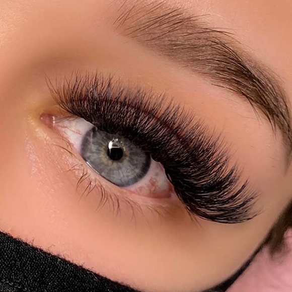 Nicki Fluffy 5D Eyelashes - Picture 1 of 4